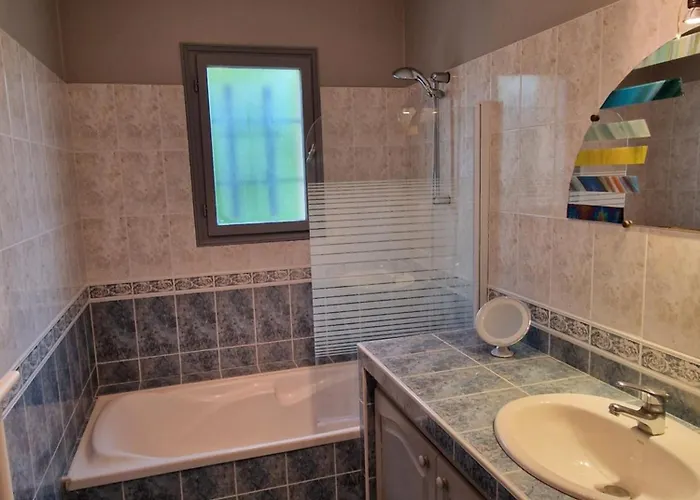 D'hotes فندق مبيت وإفطار Saint-Martial-de-Valette