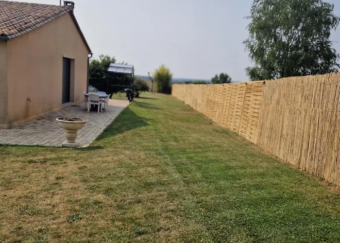 D'hotes فندق مبيت وإفطار Saint-Martial-de-Valette